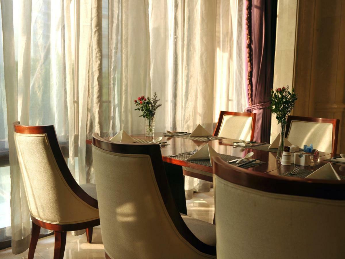 Central International Hotel Шанхай Экстерьер фото