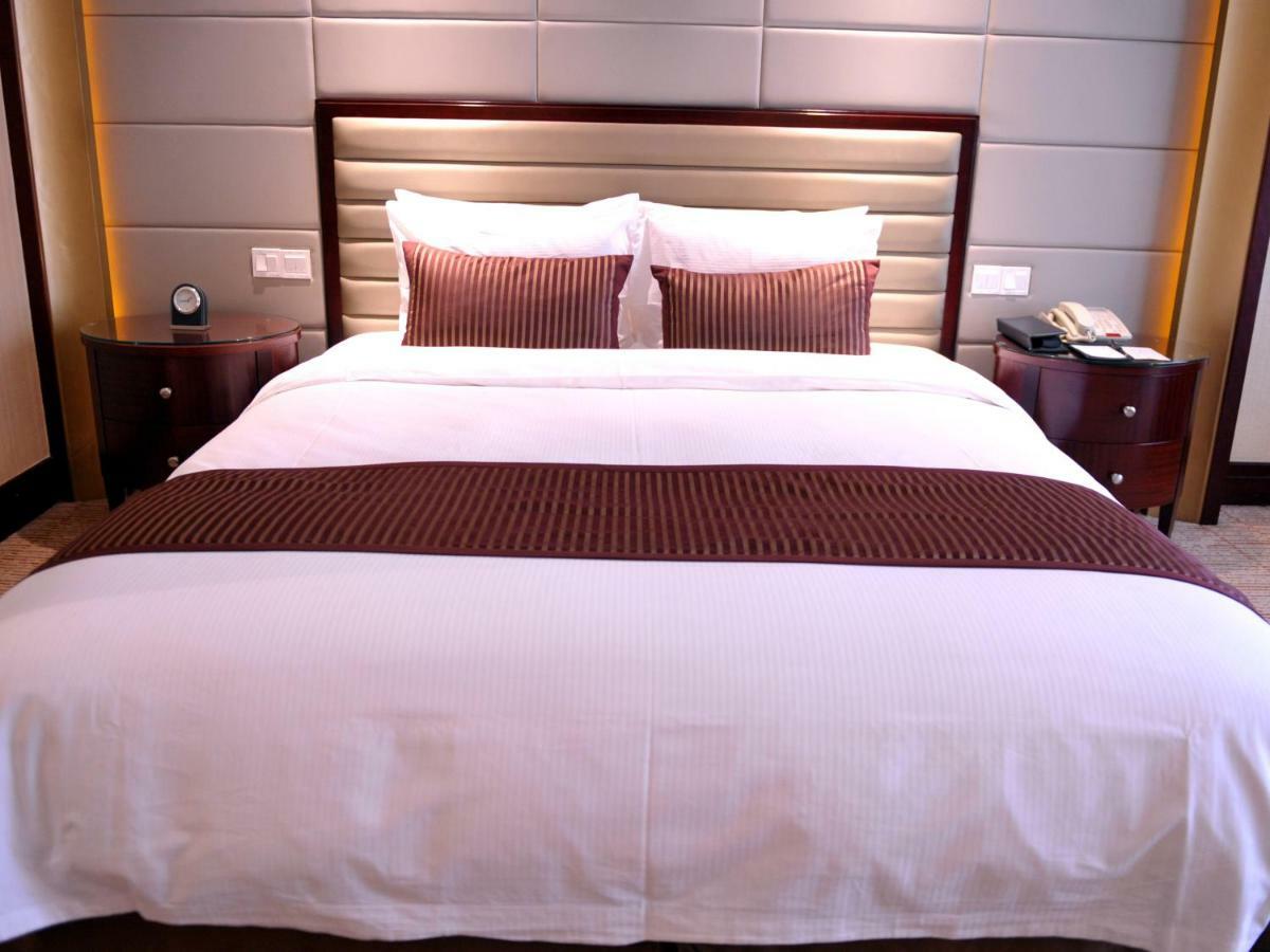 Central International Hotel Шанхай Экстерьер фото