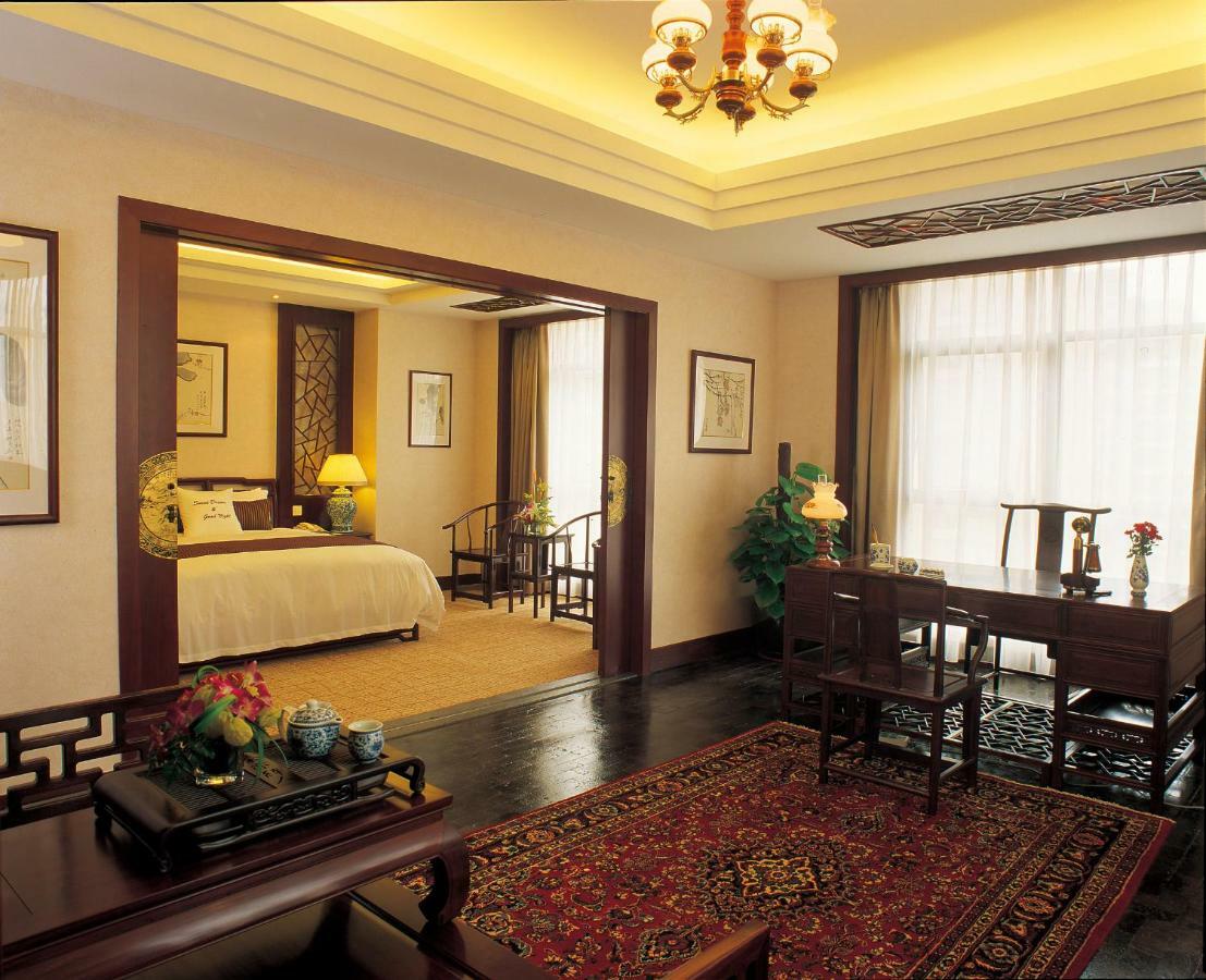 Central International Hotel Шанхай Экстерьер фото